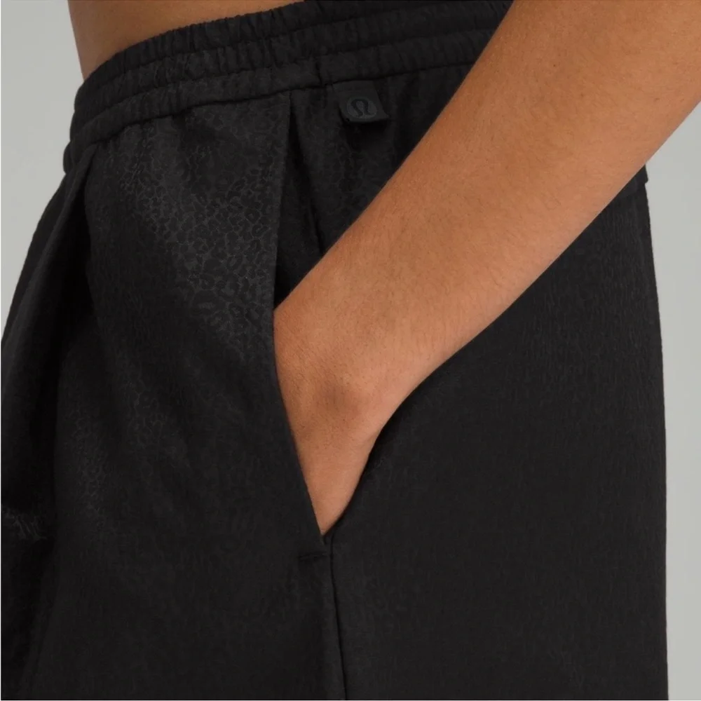 Lululemon Lab Series Terra Cosmos Fall 23 Jacquard Leopard Print Black Trousers - Picture 3 of 14